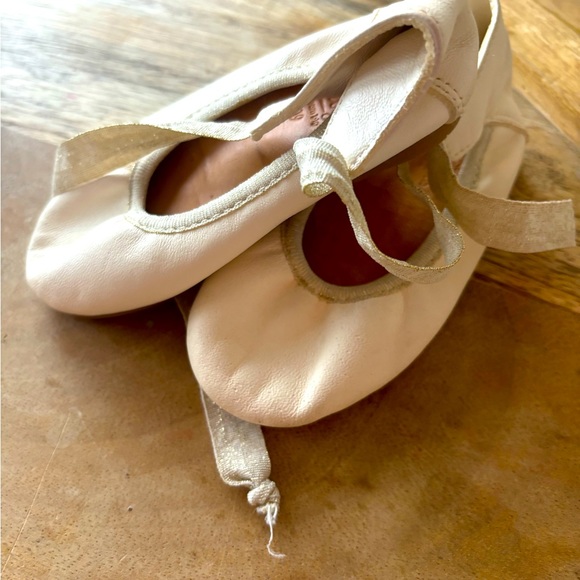 Zara Baby Leather White Shoes - Picture 4 of 6
